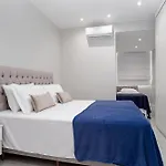 Apartamento 2 Quartos Com Suite Em Copacabana Na Quadra Da Praia