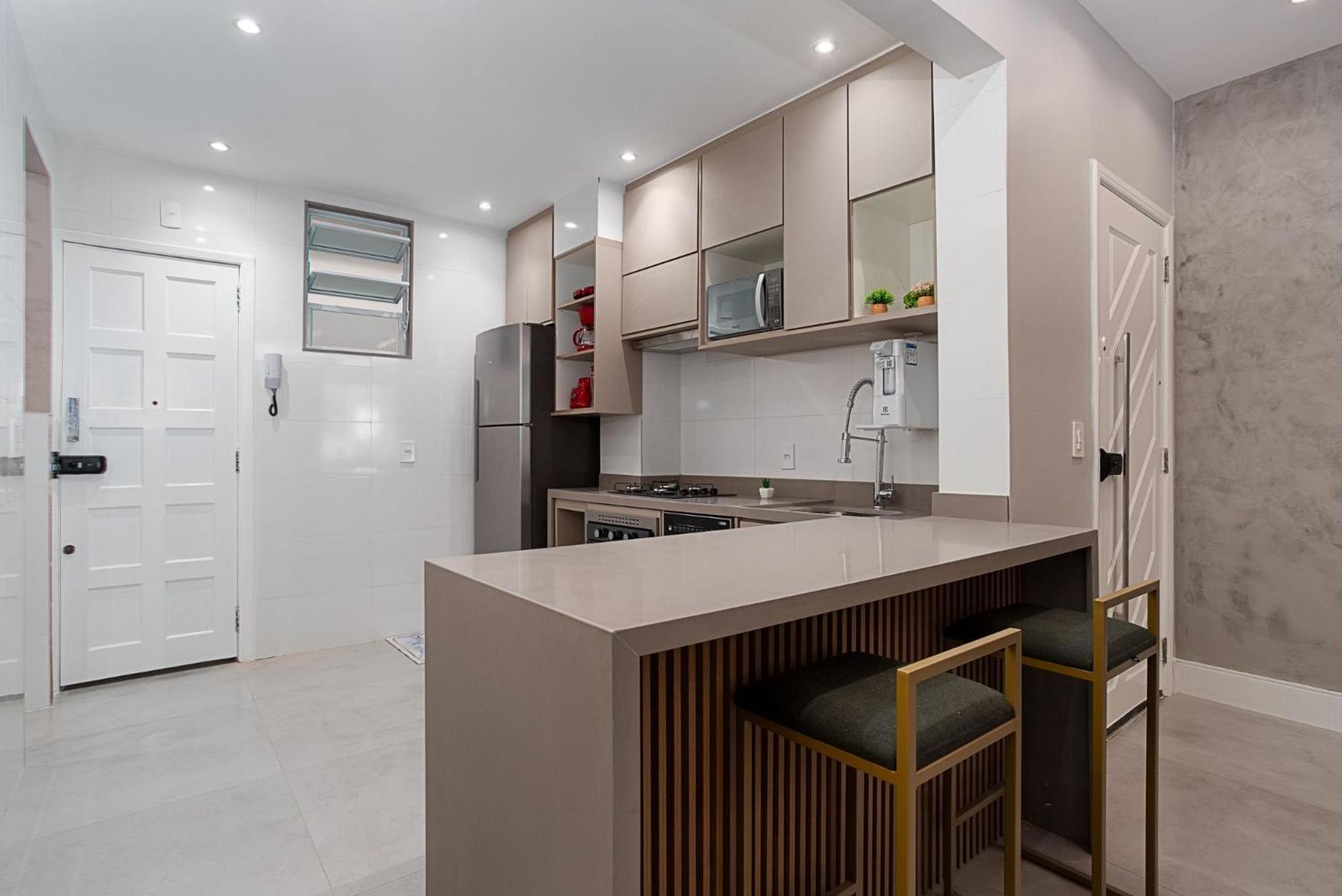 Apartamento 2 Quartos Com Em Copacabana Na Quadra Da